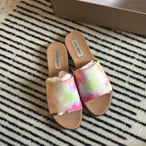 Tie-die Steve Madden sandals